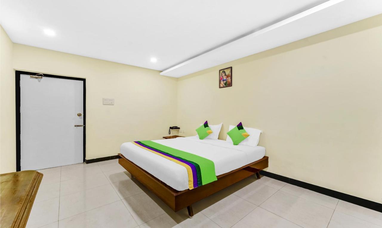 Treebo B Coral, 2 Km From Promenade Beach Hotel Pondicherry Exterior foto
