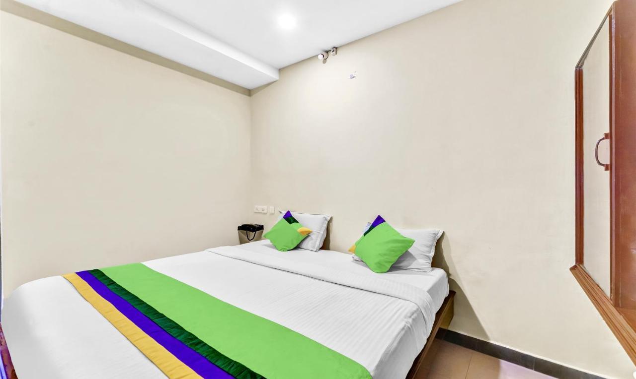 Treebo B Coral, 2 Km From Promenade Beach Hotel Pondicherry Exterior foto